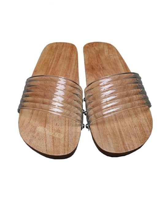 guốc gỗ mang bà ba