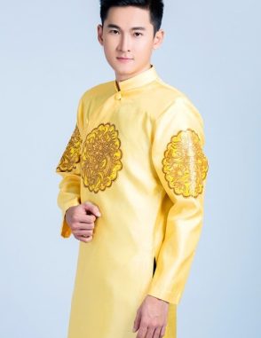 Áo dài nam vẽ họa tiết hoàng gia