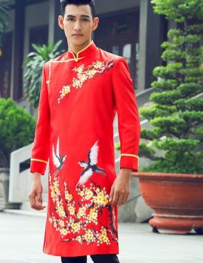 áo dài nam cách tân vẽ hoa mai và én