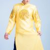 Áo dài nam cách tân vẽ họa tiết hoàng gia