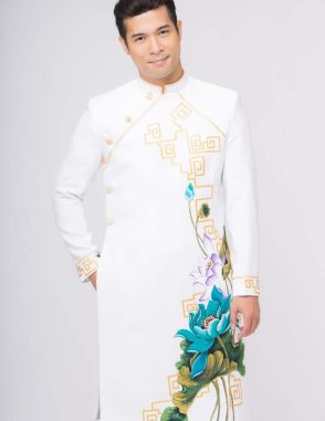 Áo dài nam trắng vẽ hoa sen