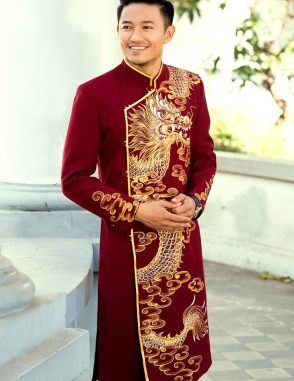 Áo dài nam cách tân đỏ họa tiết rồng mạnh mẽ