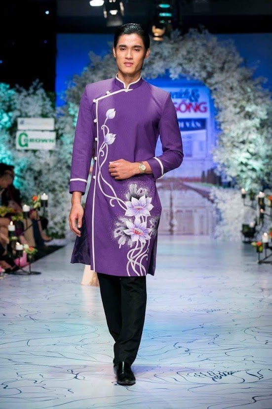 Áo dài nam cách tân tím sen trắng mềm mại