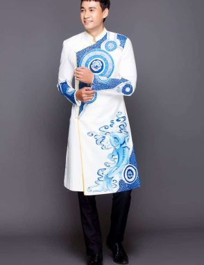 Áo dài nam trắng vẽ cá chép hóa rồng