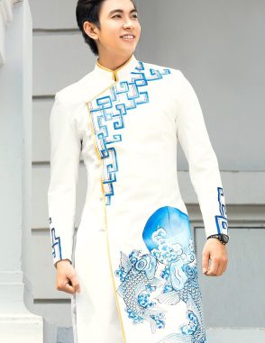Áo dài nam trắng vẽ cá chép vượt vũ môn