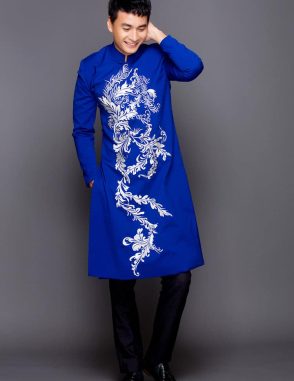 Áo dài nam xanh đậm họa tiết trắng biến thể