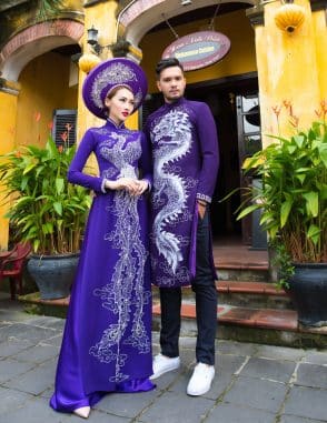 Áo dài cưới tím trẻ trung vẽ phượng và rồng