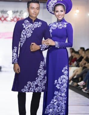 Áo dài cưới cặp màu tím vẽ họa tiết đơn giản