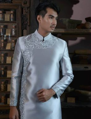 Áo dài nam quý phái viền họa tiết trắng
