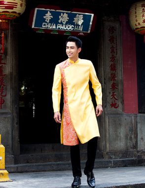 Áo dài nam cách tân phối màu cách điệu trẻ trung