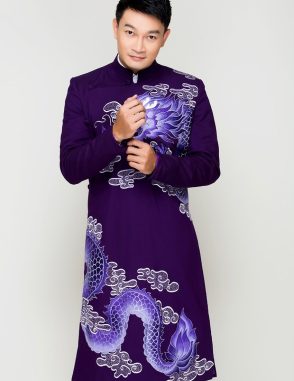 Áo dài nam tím vẽ họa tiết rồng tinh xảo