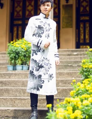 Áo dài nam cách tân trắng họa tiết sen nở rộ