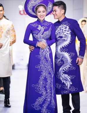 Áo dài nam cách tân tím họa tiết rồng trắng uy nghi
