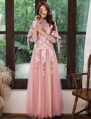cho thuê áo khỏa bưng quả màu hồng