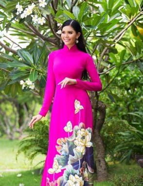 Áo dài nữ hồng vẽ hoa sen nổi bật