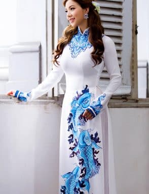Áo dài nữ trắng tinh khôi vẽ cá chép