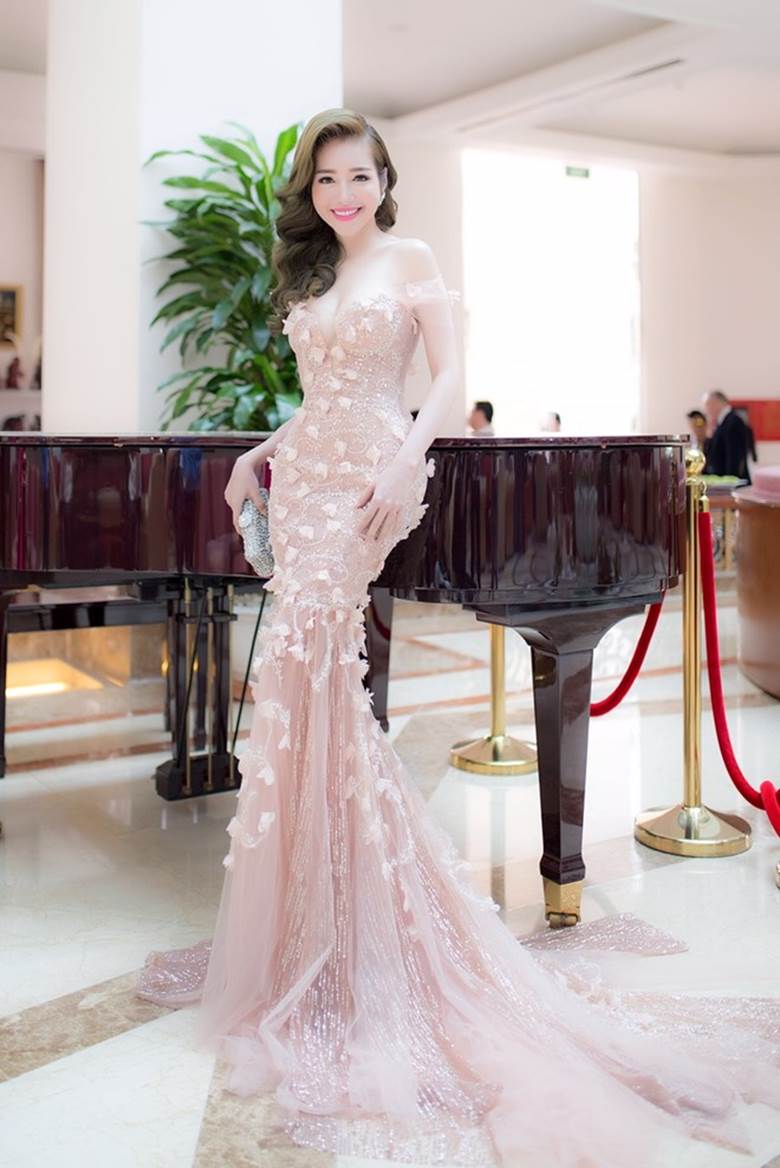Nhận may đầm dạ hội chất lượng, giá cả phải chăng