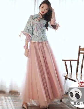 áo khỏa bưng quả