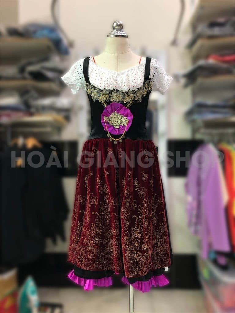 cho thuê trang phục nước nga
