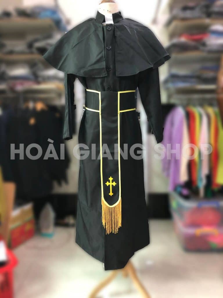 cho thuê trang phục cha xứ