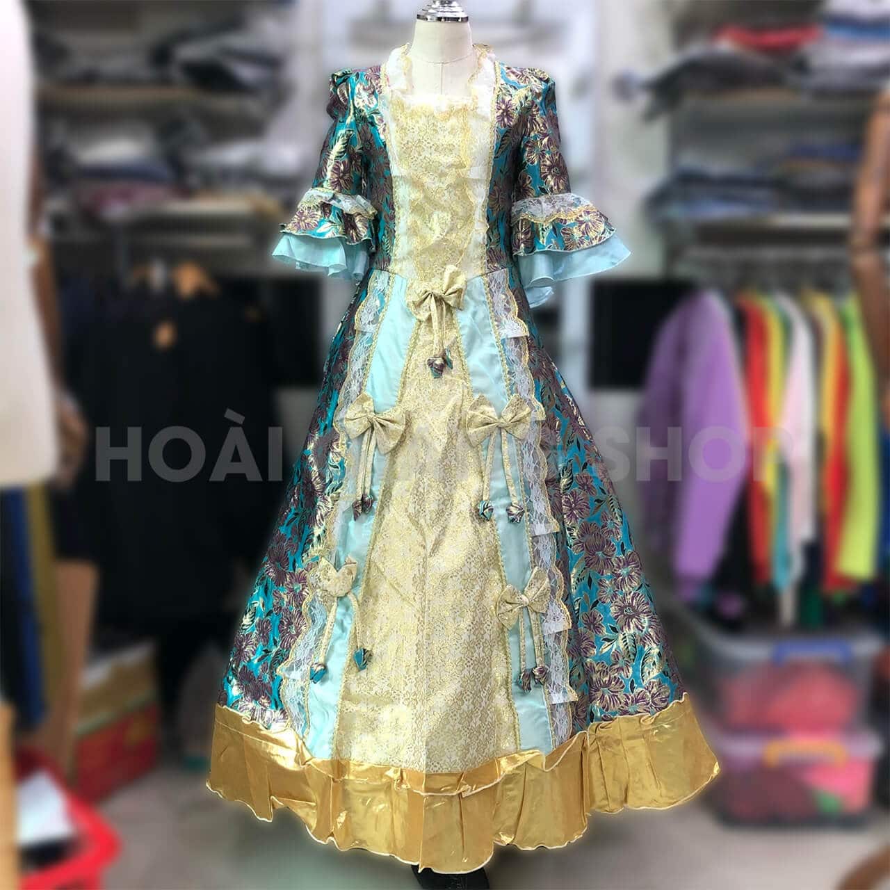cho thuê trang phục quý tộc