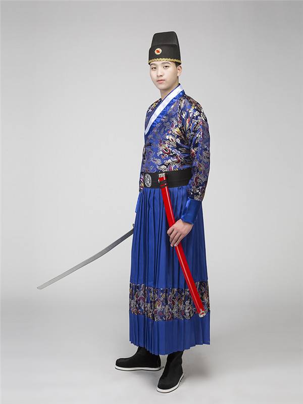 trang-phuc-cam-y-ve-vct107