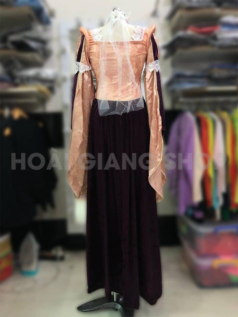 trang phục nữ hoàng