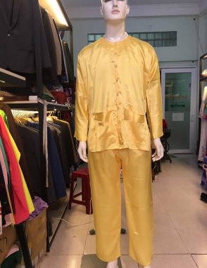 Bà ba nam phi bóng màu vàng