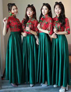 Áo khỏa nữ bưng quả Trung Hoa (áo đỏ váy xanh lá)