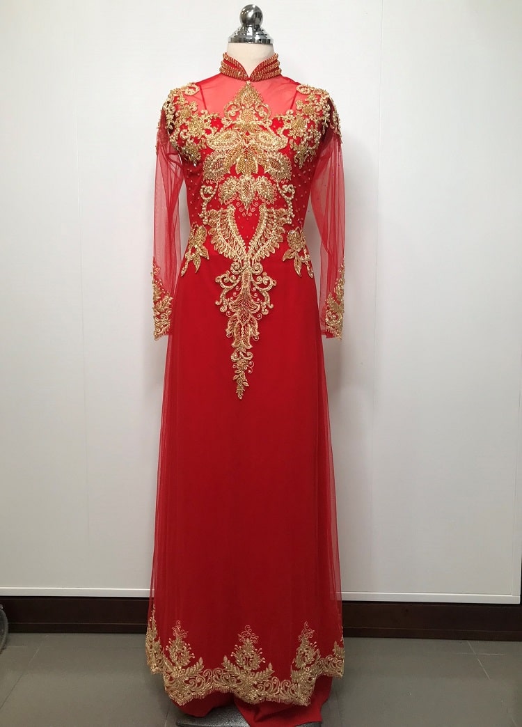 thuê áo dài cô dâu đỏ kết cườm vàng