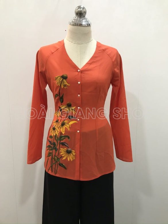 bà ba cam vẽ hoa cúc