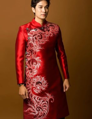 áo dài nam đỏ vẽ hoa văn