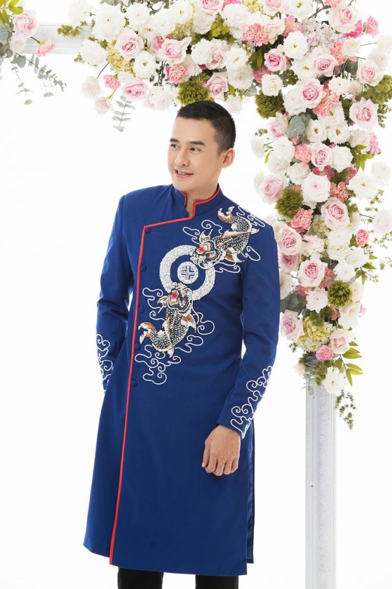 áo dài nam xanh vẽ rồng