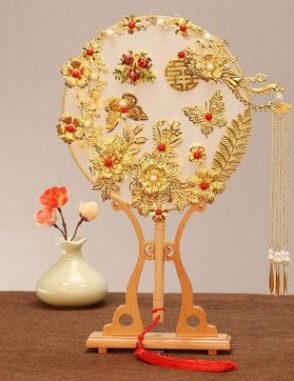 cho thuê quạt áo khỏa