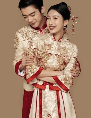 áo cưới trung quốc vàng kem