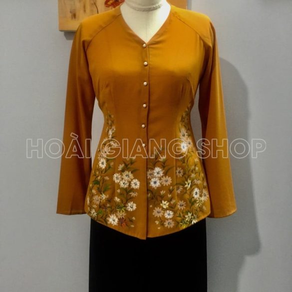 bà ba nữ cam vẽ hoa cúc