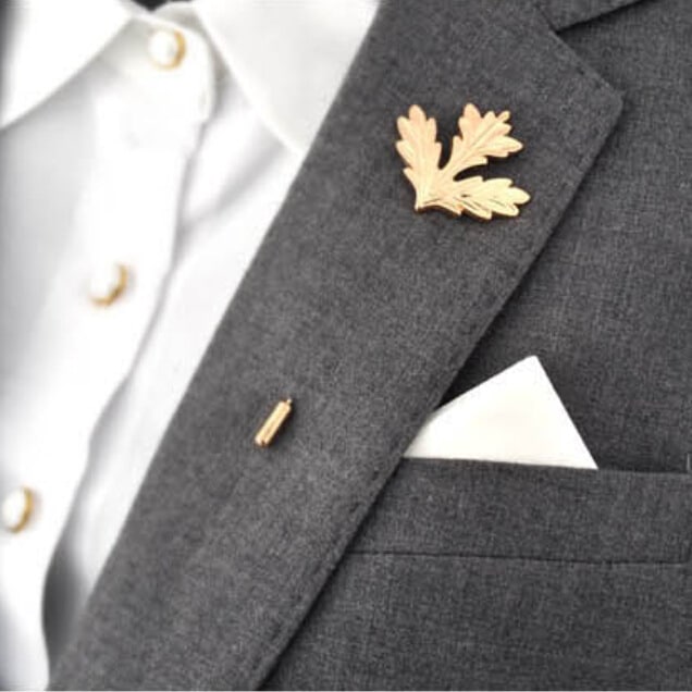 bán ghim cài áo vest