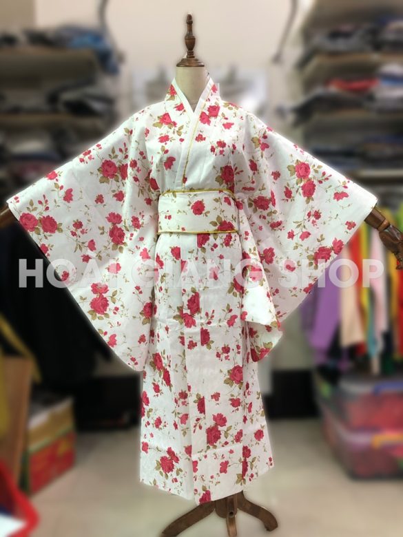 yukata nhật bản gấm màu trắng hoa đỏ