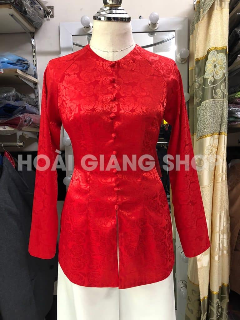 bà ba gấm đỏ