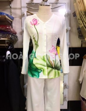 bà ba nữ hoa sen sang trọng