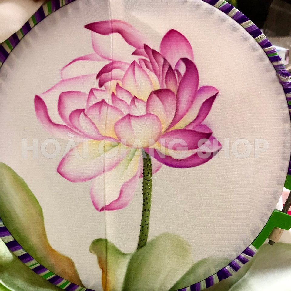 bà ba nữ hoa sen sang trọng