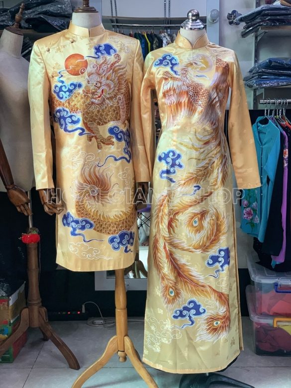 cho thuê áo dài cặp màu vàng