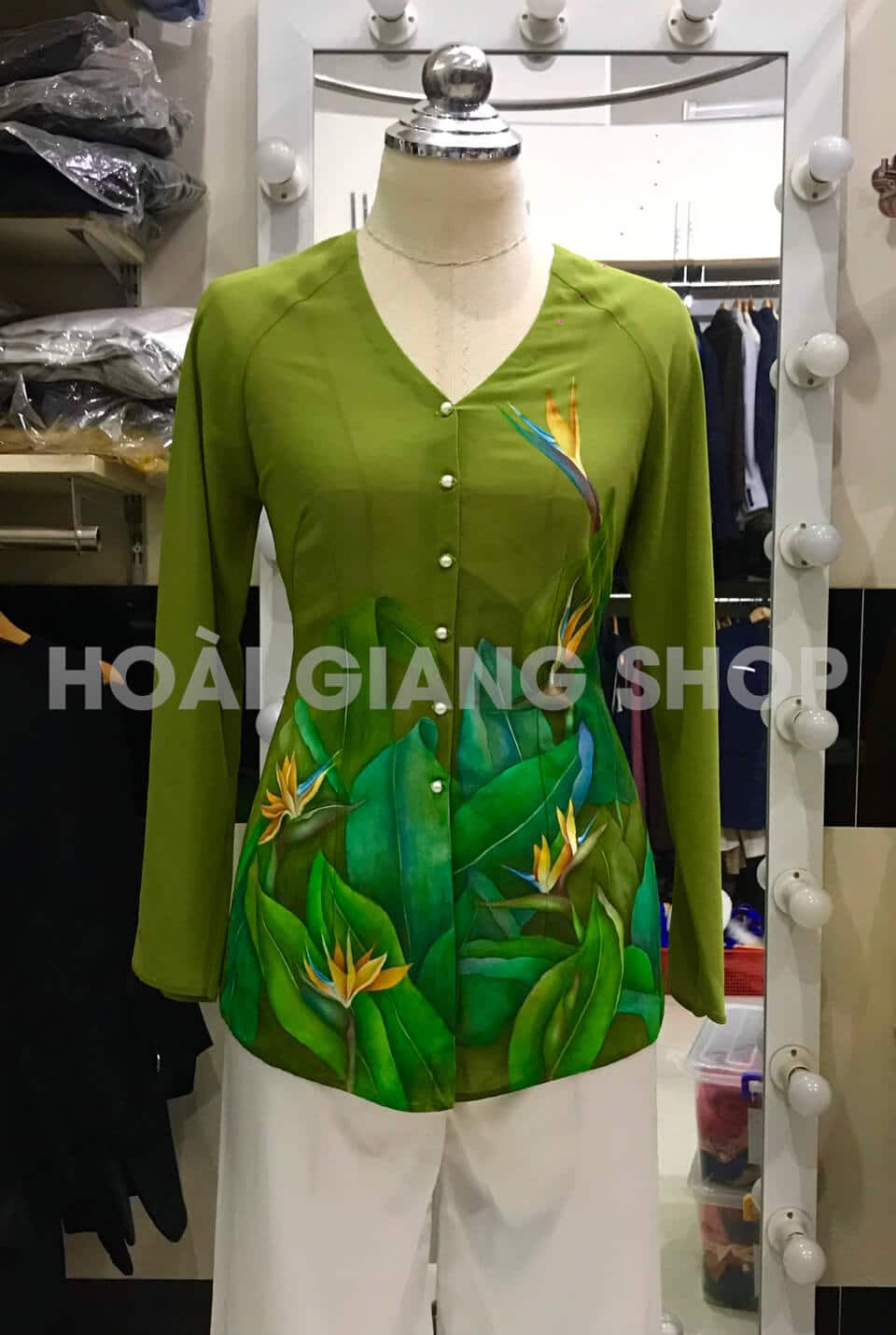 bán và cho thuê áo bà ba