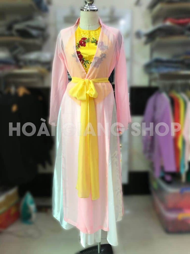 thuê váy tứ thân