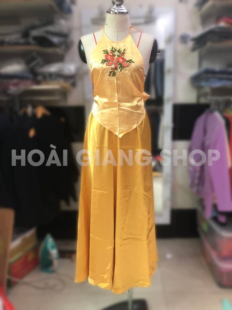 thuê váy yếm múa dân gian