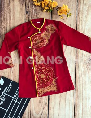 áo dài bé trai màu đỏ