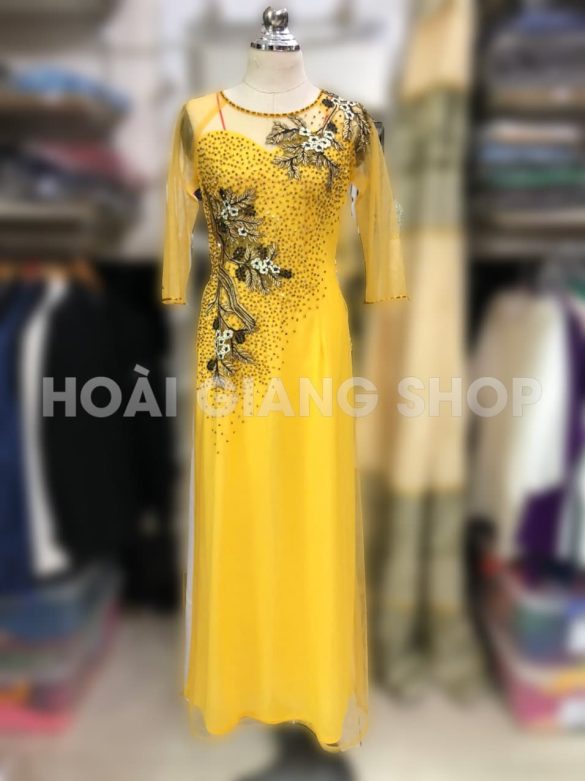 thuê áo dài cho mẹ vợ