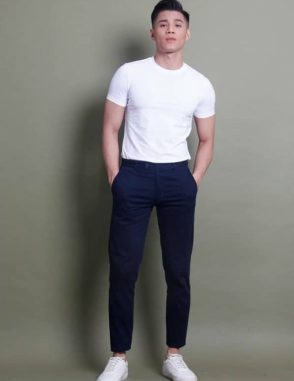 cho thuê áo thun trơn mặc vest
