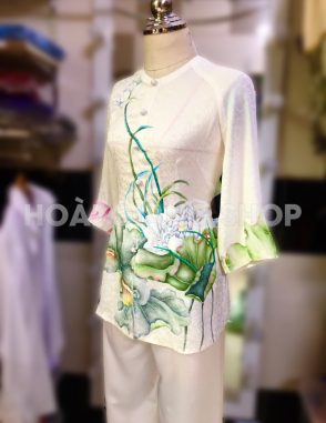 bà ba nữ gấm trắng vẽ hoa sen