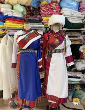 cho thuê trang phục mông cổ